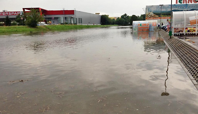 Rozlitý Dobrovodský potok.