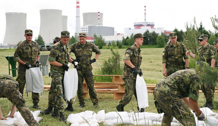Od neděle budou čtyři dny vojáci cvičit ochranu jihočeské elektrárny.