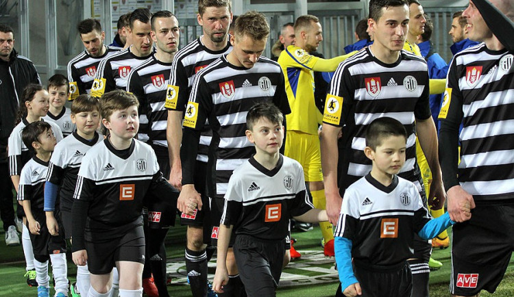 Dynamo podpoří pěstounské rodiny, děti si z utkání s Olomoucí odnesou zážitek i dárky