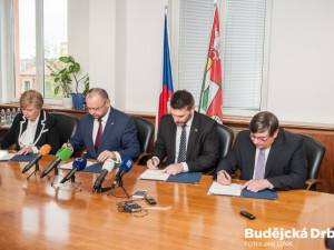 Zleva Ivana Stráská, Jan Bartošek, Jiří Švec a Pavel Hroch.