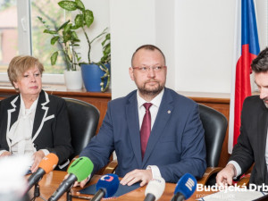 Ivana Stráská, Jan Bartošek a Jiří Švec.