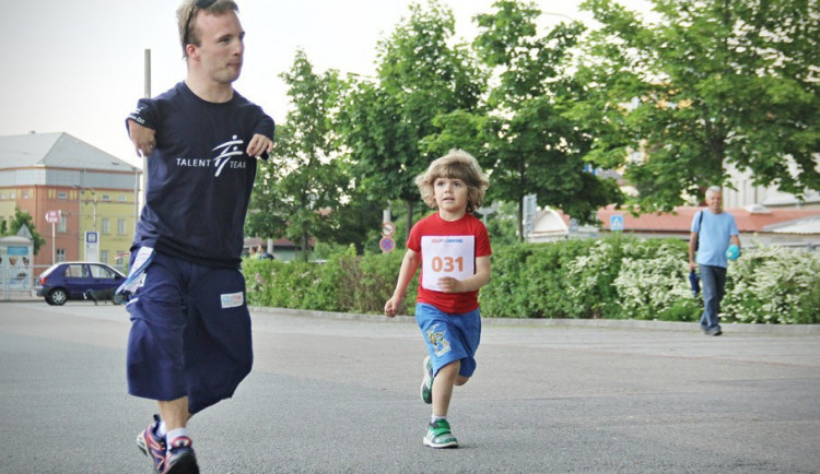 Běh pro Arnyho 2016