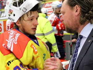 Nejlepší hráč sezony. Mladý gólman Petr Kváča převzal cenu s hořkou příchutí od prezidenta Motoru Romana Turka