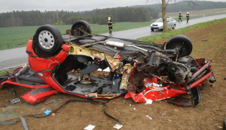 Na jihočeských silnicích se dnes staly dvě vážné dopravní nehody. Zraněné bylo i dítě