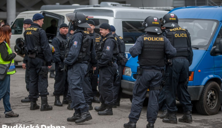 Hokejové hry v Českých Budějovicích bude provázet řada provázet bezpečnostních opatření.