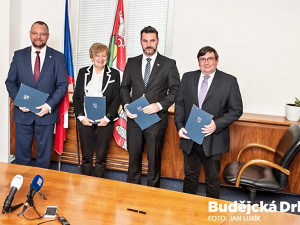 Jihočeský kraj má vést Ivana Stráská. Nová koalice podepíše smlouvu ve středu