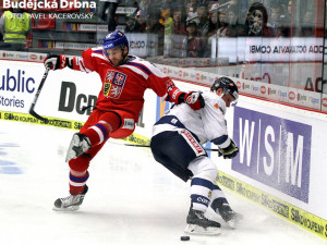 Utkání rozhodl ve 46. minutě litínovský forvard Robin Hanzl. Na snímku při souboji s Kukkonenem