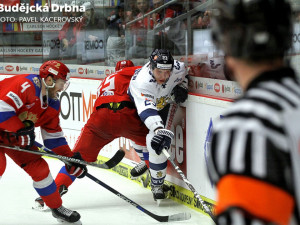 Bogdan Kiselevič přimáčkl na mantinel Joonase Kemppainena