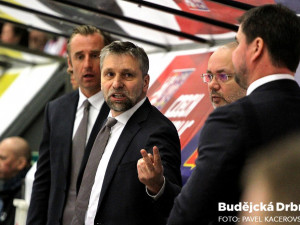 Trenérský kvartet českého národního týmu. Zleva budějcká legenda Václav Prospal, hlavní kouč Josef Jandač a jeho asistenti Jiří Kalous s Jaroslavem Špačkem