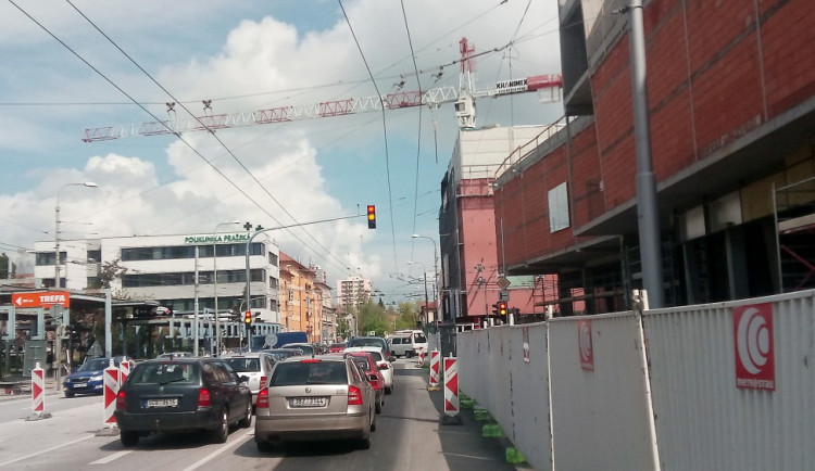 Semafory na budějcké křižovatce ulic Pražská a Pekárenská už zase fungují