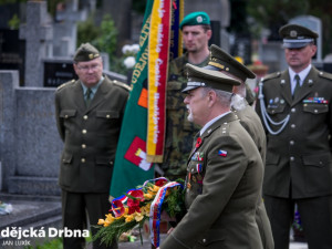 Uctění památky konce druhé světové války na hřbitově svaté Otýlie v Českých Budějovicích.