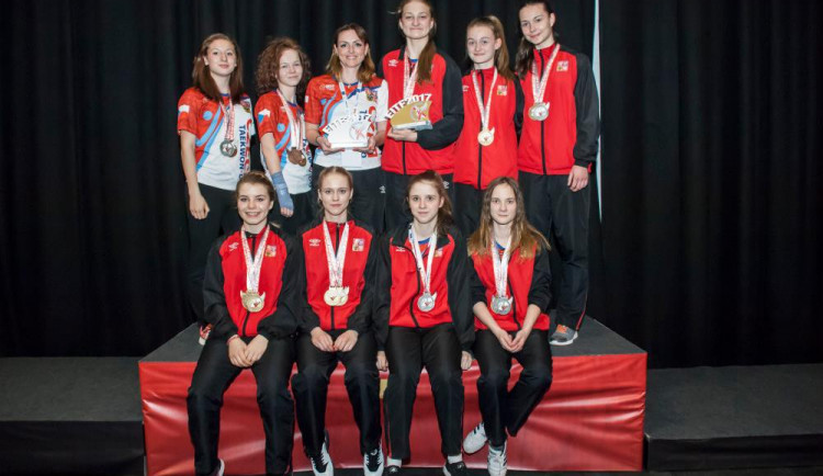 Jihočeši pomohli na mistrovství Evropy v taekwondu české reprezentaci ke druhému místu