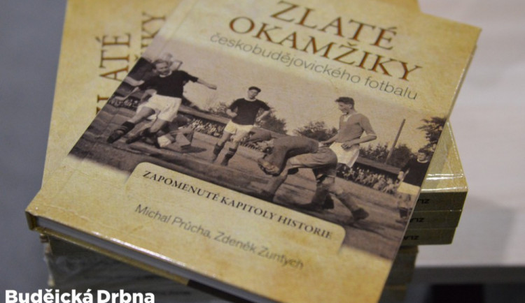 Kniha Zlaté okamžiky českobudějovického fotbalu