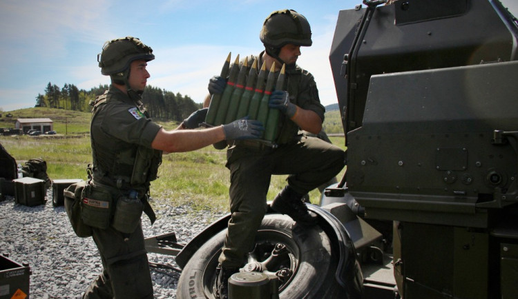 Součinnostní cvičení české a rakouské vojenské jednotky pozemní protivzdušné obrany v Boleticích.
