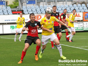 Souboj Ondřeje Šourka (vpravo) a Petra Zavadila