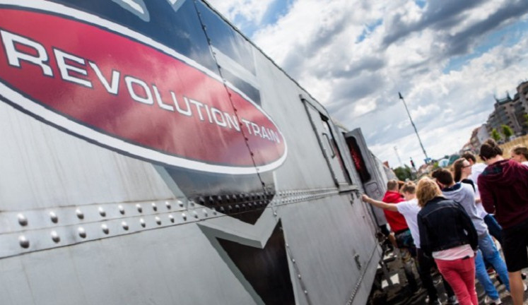 Revolution train