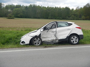 Srážka dvou aut v Jindřichově Hradci.