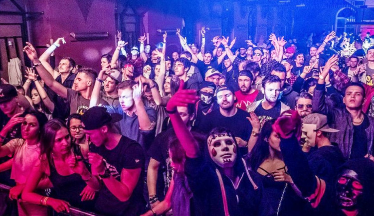 Na dnešní Gangster Trippin do budějckého Klubu Slavie dorazí Let It Roll DJové