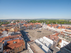 Černá věž se pochlubí zrestaurovaným a opraveným ochozem.