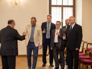 Primátor si připijí s prezidentem klubu Janem Divišem.