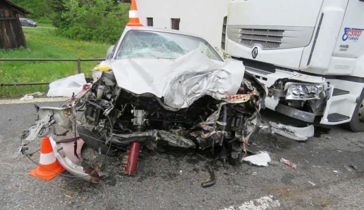 Dopravní nehoda v Korkusově Huti.