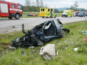 Tragická nehoda se stala na Kaplicku. Jeden člověk zemřel, jeden je v kritickém stavu