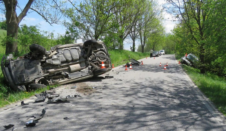 Dopravní nehoda na Prachaticku, mezi obcemi Březovík a Smědeč.