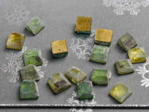 Výzdoba kostela Panny Marie Růžencové v Žižkově ulici.