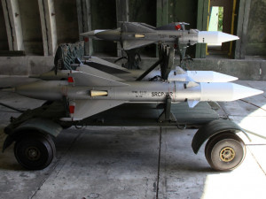 Během bojových střeleb budou vojáci působit na upravenou leteckou raketu s označením SRCP-WR.