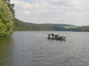 Senior se pravděpodobně utopil při rybolovu na vodním díle Hněvkovice.
