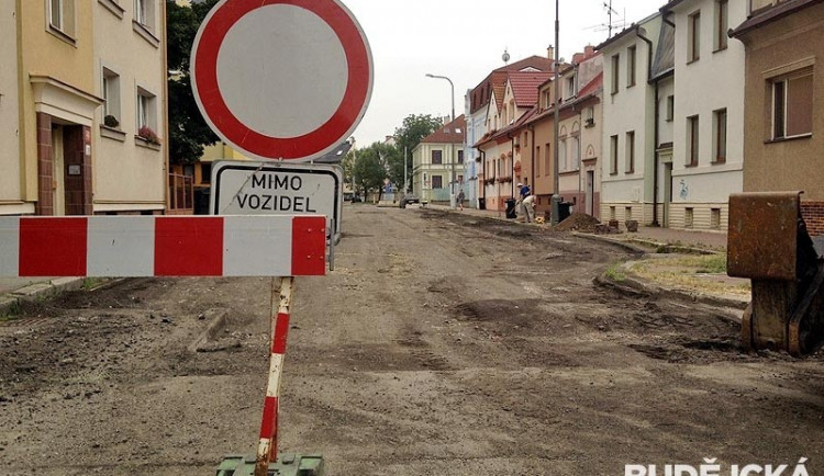 V úterý začne oprava Hálkovy ulice. Trvat bude až 60 dní