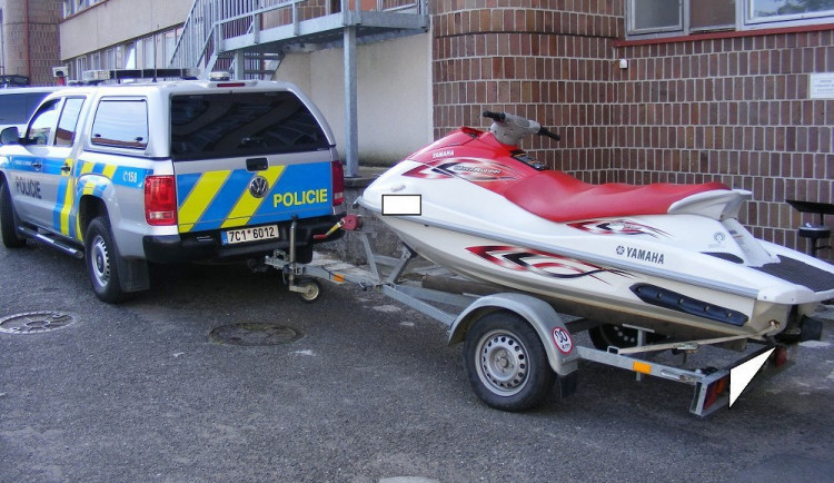 Zajištěný skútr.