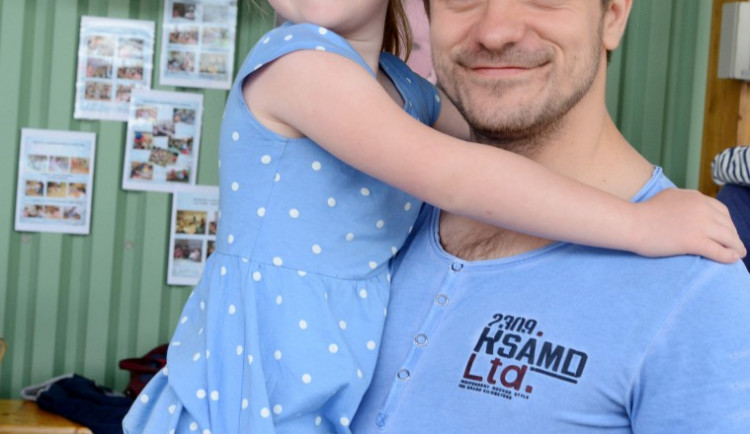 Ve sportovním areálu HoSport se konal 2. ročník benefice na podporu dětí s Downovým syndromem. Nechyběl tam ani Jiří Mádl.