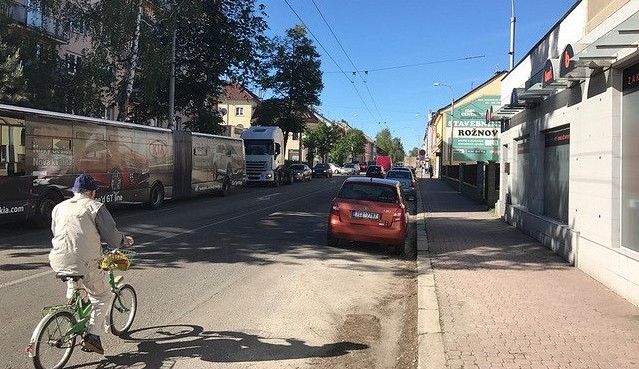 Opravy silnic kolem Českých Budějovic stále hodně komplikují provoz také přímo ve městě