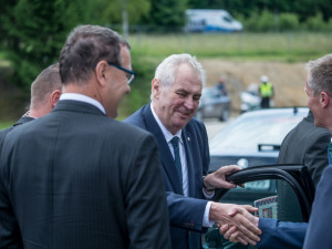 Miloš Zeman v kaplické firmě Engel.