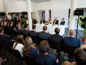 Miloš Zeman v kaplické firmě Engel.