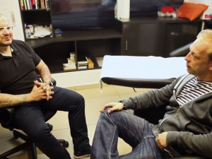 VIDEO: Drbárna - Tony Prušák Jr. má první kérku od svého táty