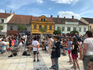 Beseda Miloše Zemana s občany v Kaplici.