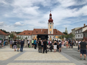 Beseda Miloše Zemana s občany v Kaplici.