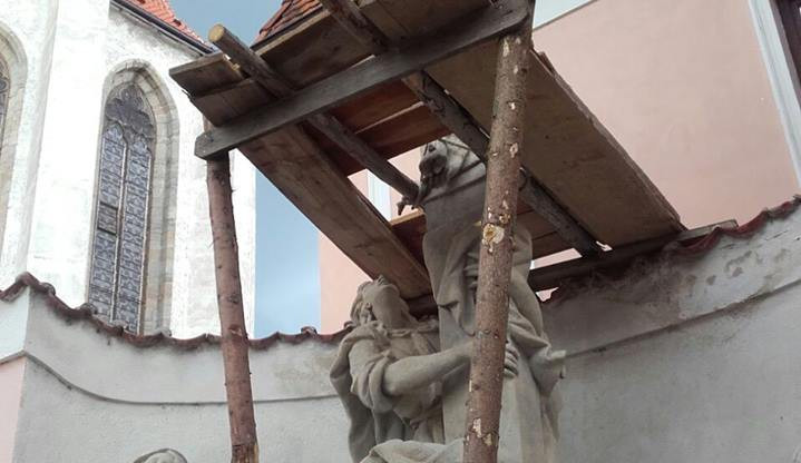 Oprava sousouší Kalvárie