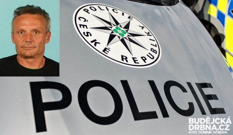 Policie pátrá po muži z Královéhradecka. Pohybovat se ale může po celé republice