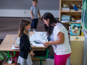 Předávání vysvědčení ve 3.C ZŠ Matice Školské v Českých Budějovicích.