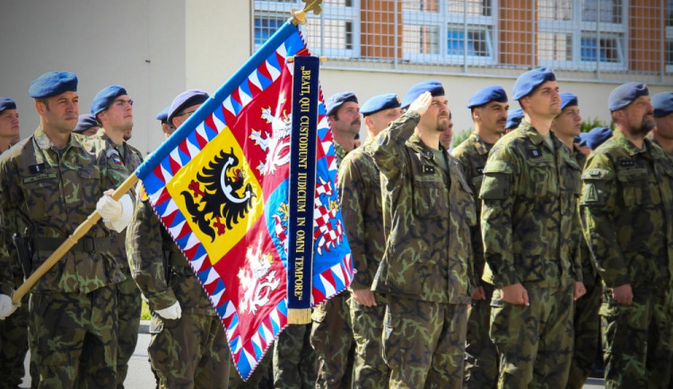 Strakoničtí vojáci si připomněli Den ozbrojených sil