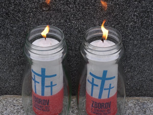 Svíčkami uctili památku padlých vojáků u Zborova.