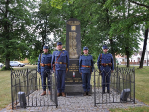 Svíčkami uctili památku padlých vojáků u Zborova
