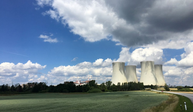 Technici využili odstávky druhého bloku a jeho dvě věže připojili k jedoucímu prvnímu bloku. Tím si zlepšili účinnost chlazení na prvním bloku, což se projeví vyšší výrobou i v letním počasí.