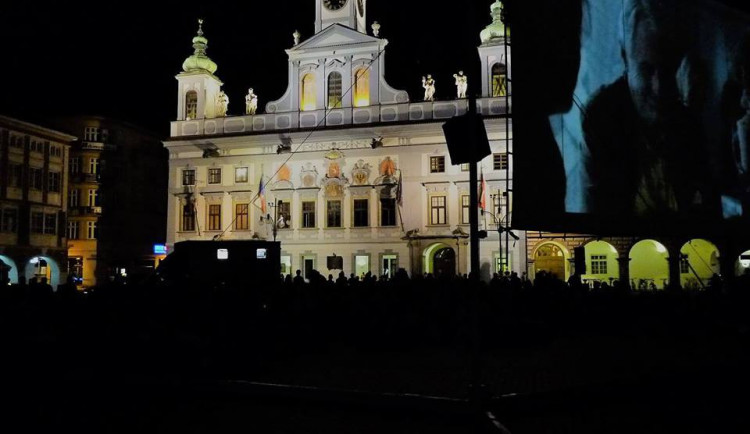 Na náměstí Přemysla Otakara II. se bude promítat pod širým nebem