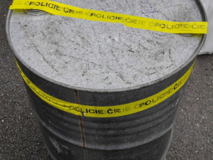 Čtyři muže zadržela policie při zásahu ve skladu státního distributora paliv Čepro v Táboře.