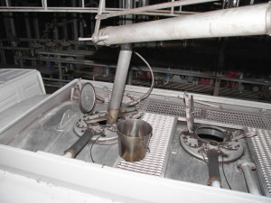 Čtyři muže zadržela policie při zásahu ve skladu státního distributora paliv Čepro v Táboře.