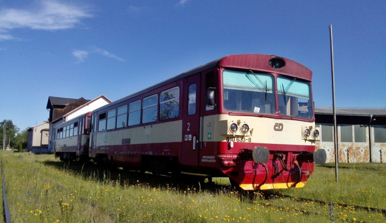 Spolek Vltavotýnská lokálka ve spolupráci se spolkem Art Centrum Záhoří chystá v sobotu 15. července letní nostalgickou jízdu do Týna nad Vltavou.